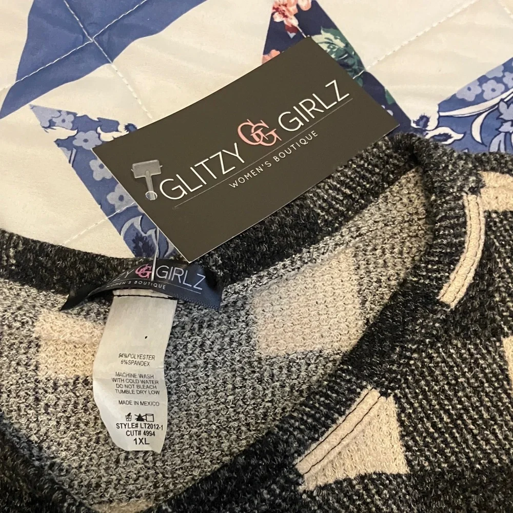 Glitzy Girlz Women's Black and Cream Checkered Crewneck Top - Picture 4 of 7